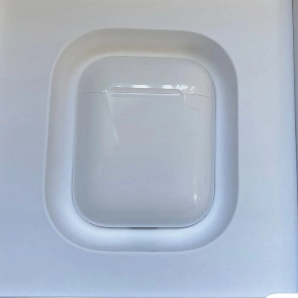 Apple Wireless Earbuds with Charging Case - White